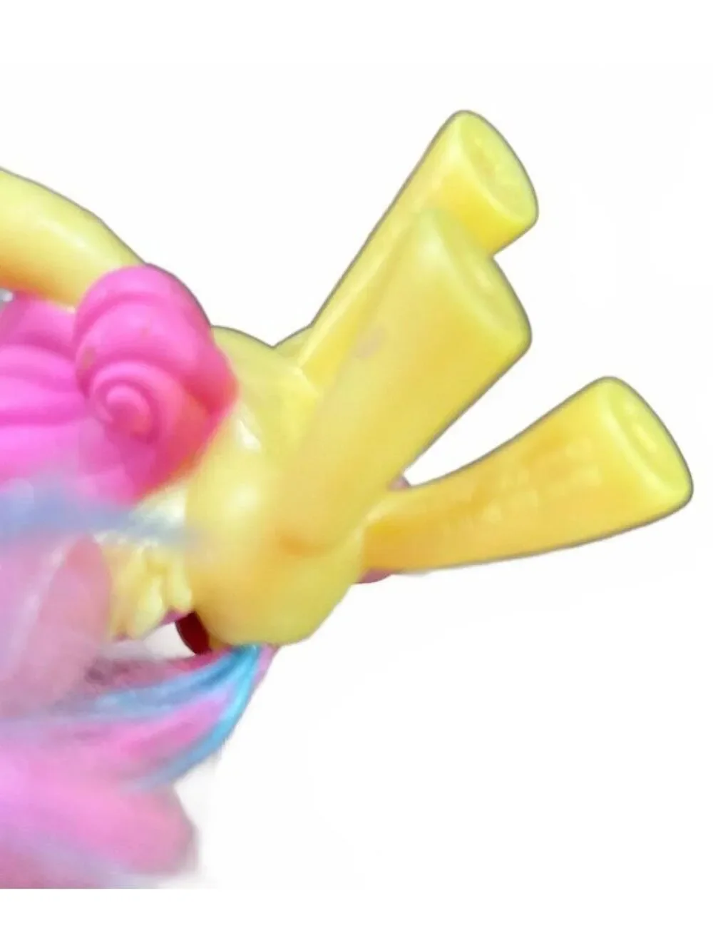 My Little Pony Fluttershy Friendship is Magic Generation 4 Toy Collectible